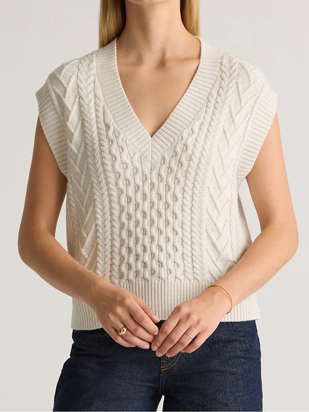 Quince Merino Wool V-Neck Cable Knit Sweater Vest in Heather Bone Size M